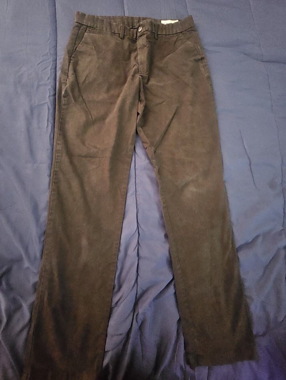 Men's Classic Straight-Leg Pants in Black